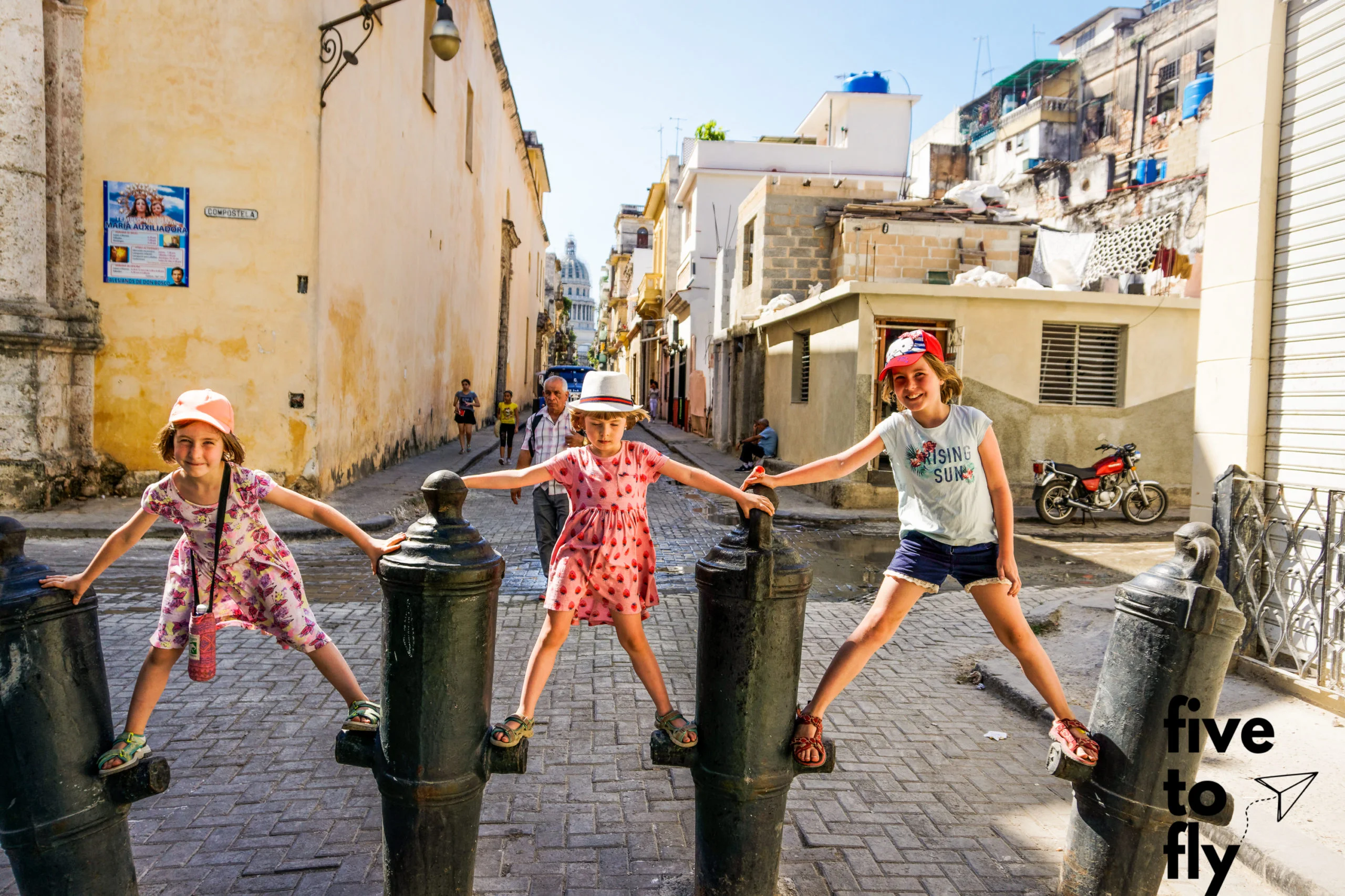 Atrakcje Hawany - armaty na ulicy